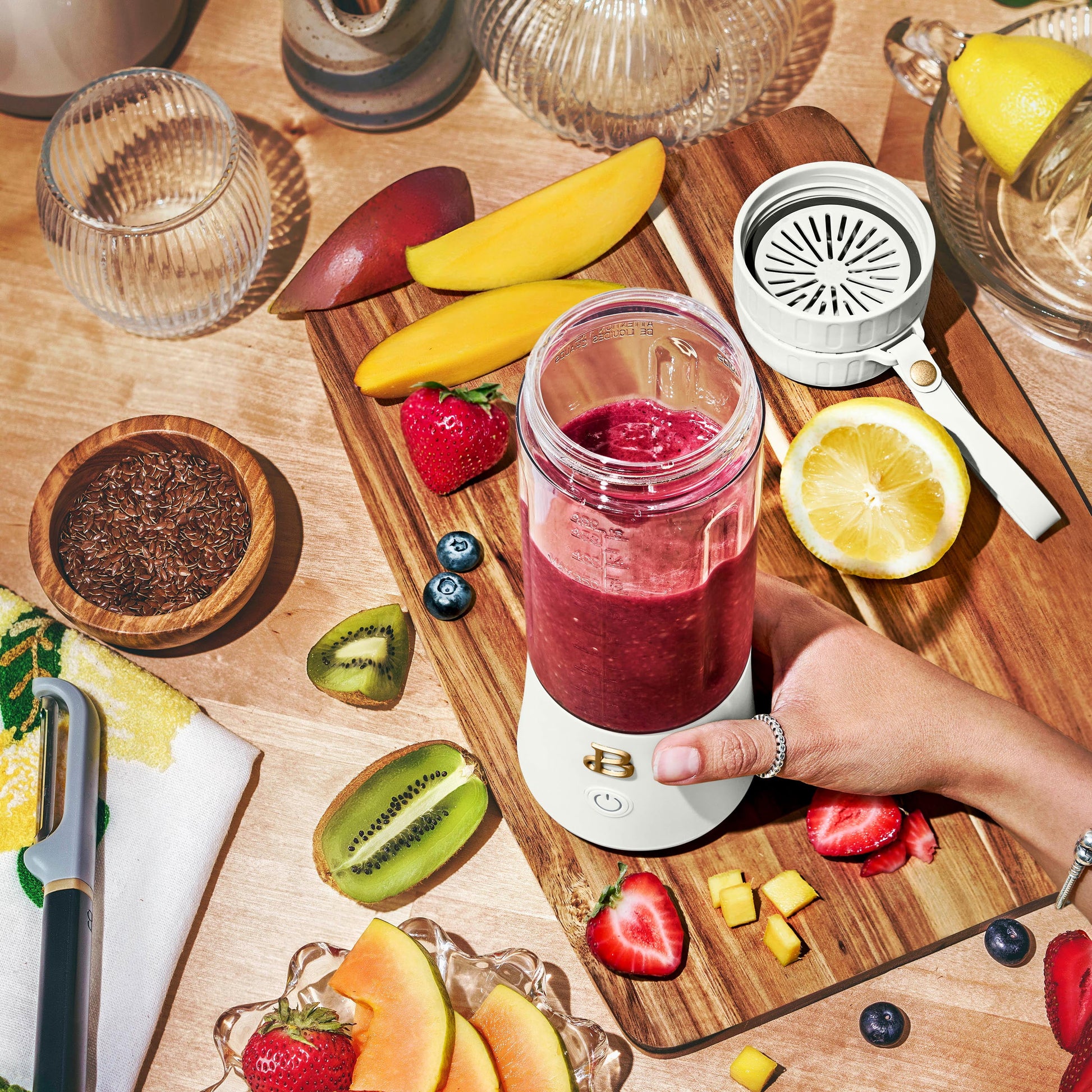 Portable To-Go Blender 2.0, 70 W, 16 Oz, White Icing by Drew Barrymore