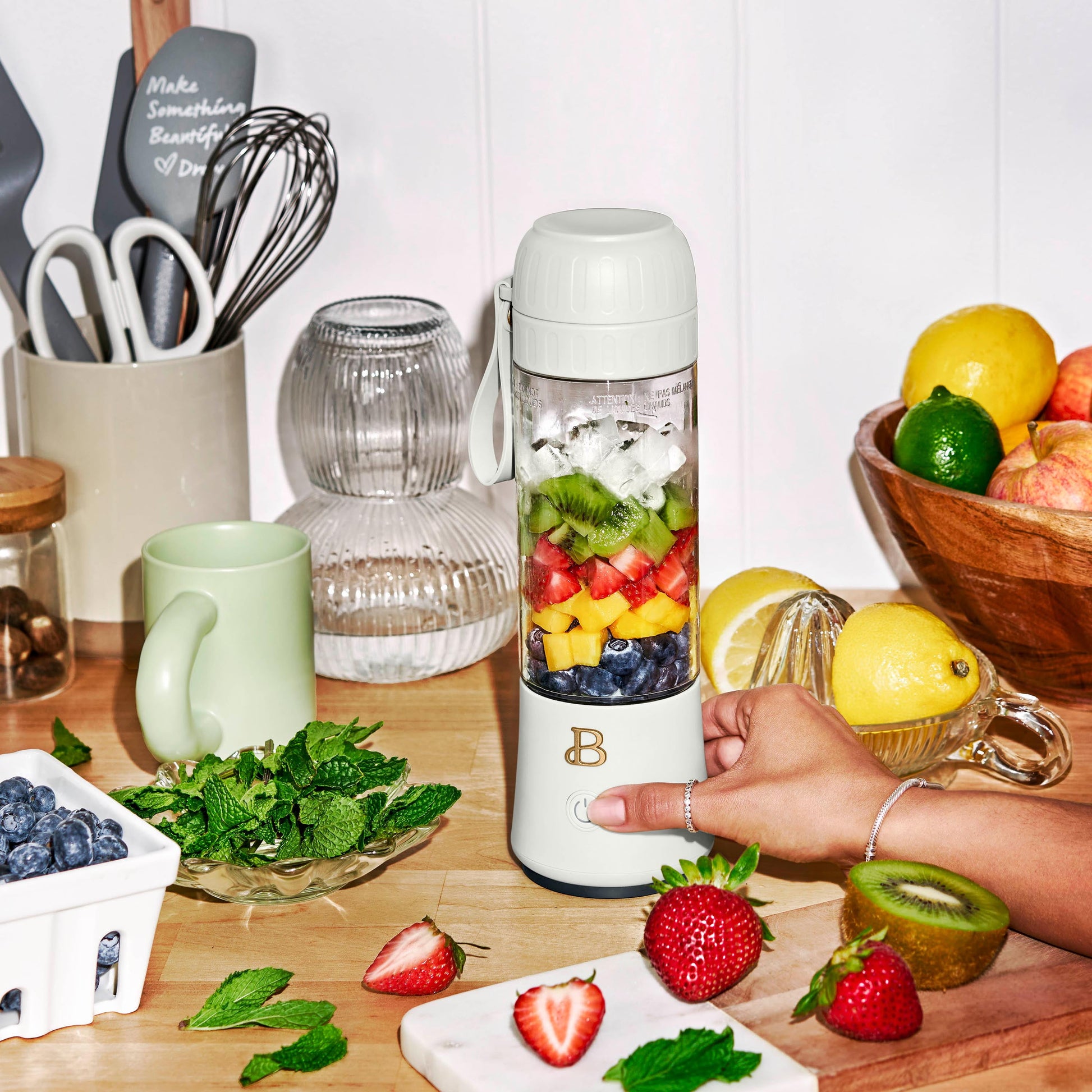 Portable To-Go Blender 2.0, 70 W, 16 Oz, White Icing by Drew Barrymore